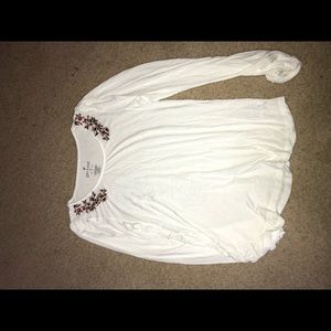 Long sleeve embroidered tee